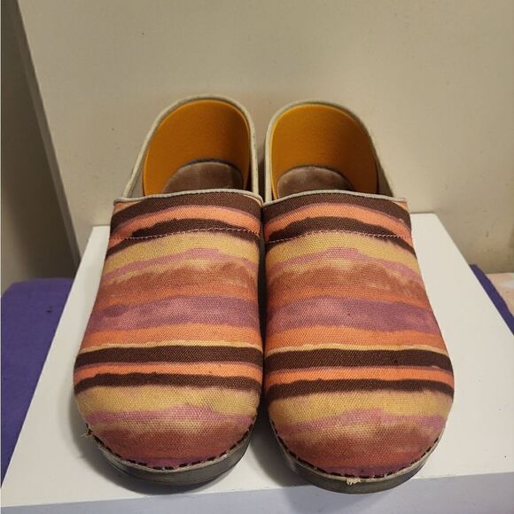 Dansko® Pro Orange/Pink "Sunset" Pattern Canvas Closed Back Clogs sz.10/40 $145 - Picture 3 of 8